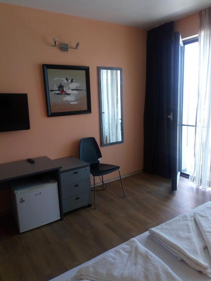 Prado Hotel 3*